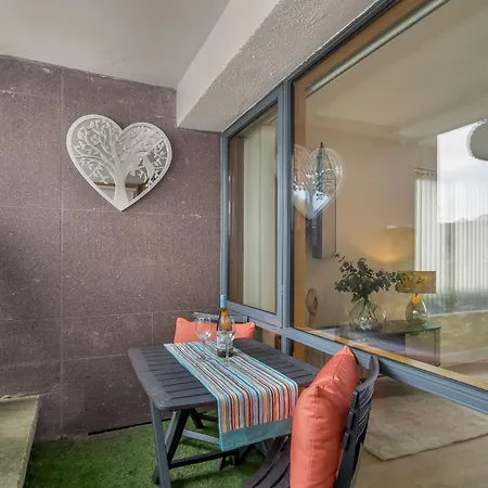 דירה Robins Nest קליפדן