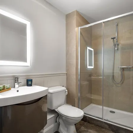 Robins Nest קליפדן